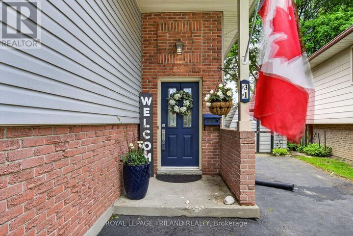 Property Photo:  31 Beechbank Crescent  ON N6E 2N9 