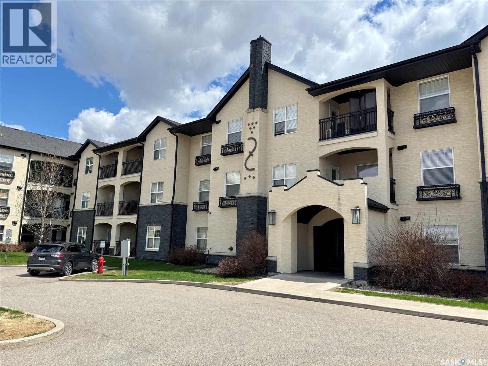 Property Photo:  117 211 Ledingham Street  SK S7V 0C5 
