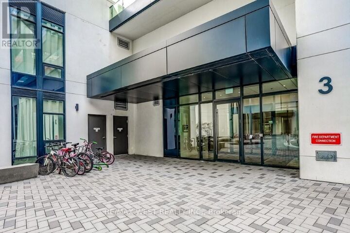 Property Photo:  3 Rosewater Street 618W  ON L4C 5T6 