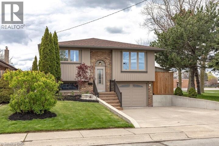 Photo de la propriété:  116 Highridge Avenue  ON L8E 3Y9 