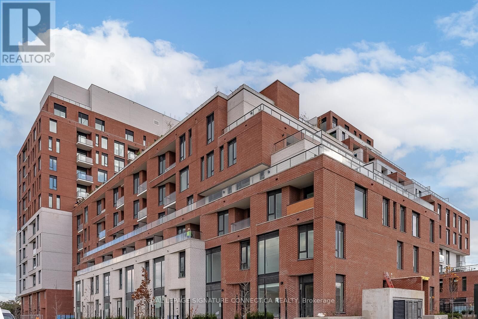 Property Photo:  3100 Keele Street 421  ON M3M 0E1 