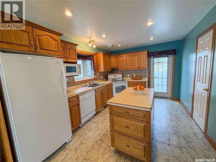Property Photo: 52 Russell Drive SK S3N 3W2