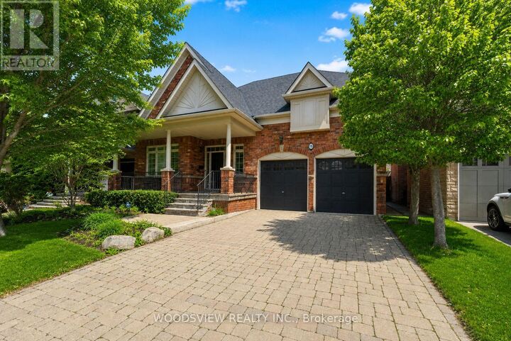 Property Photo:  19 Weslock Crescent  ON L4G 7Y9 