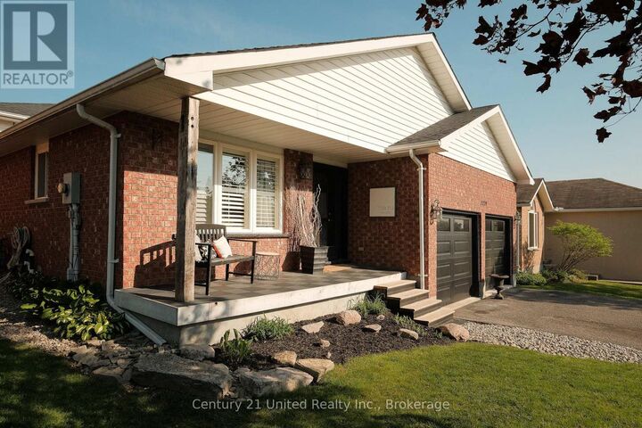 Property Photo: 2229 Lorraine Drive ON K9L 1Y6