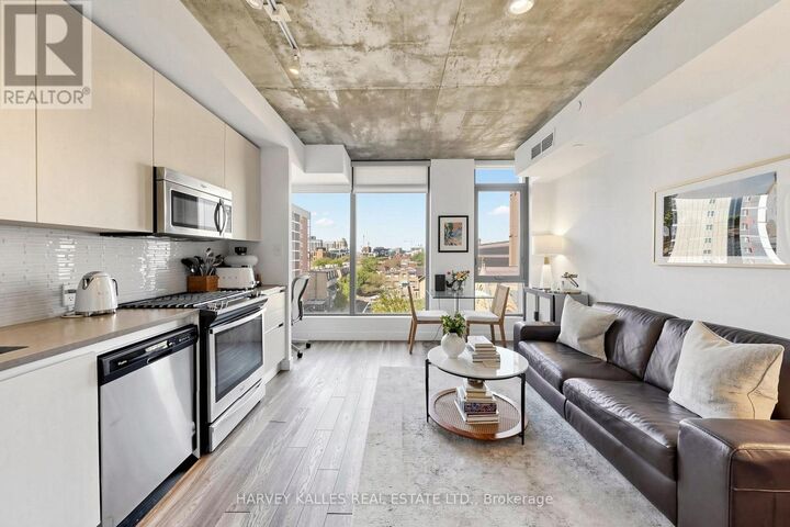 Property Photo: 111 Bathurst Street 511 ON M5V 0M9