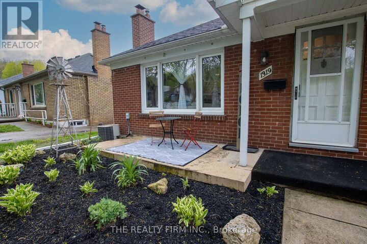 Property Photo:  1319 Wilton Avenue  ON N5W 2H5 