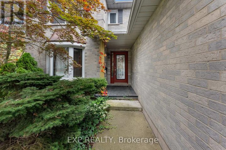 Property Photo: 3 Briarsdale Crescent ON L3C 6R7