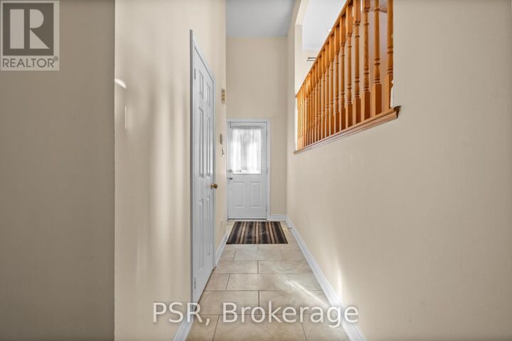 Property Photo:  17 Andrika Court  ON L4Z 4E9 