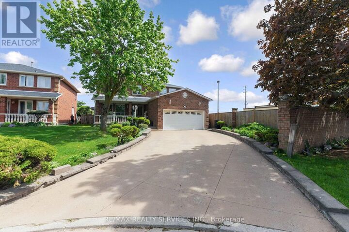 Property Photo: 29 Chestnut Avenue South ON L6X 2A6