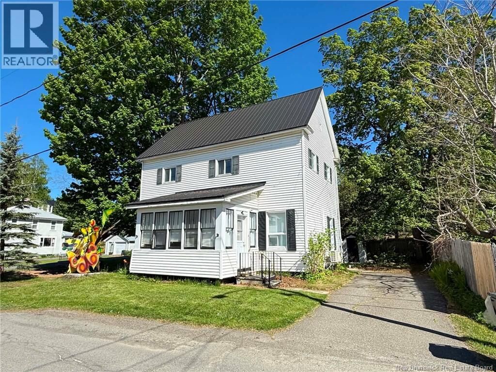 Property Photo:  106 College Street  NB E7M 1K6 