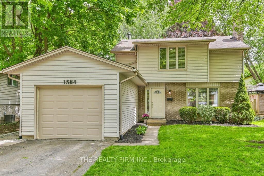 Property Photo: 1584 Aldersbrook Road ON N6G 2Z3