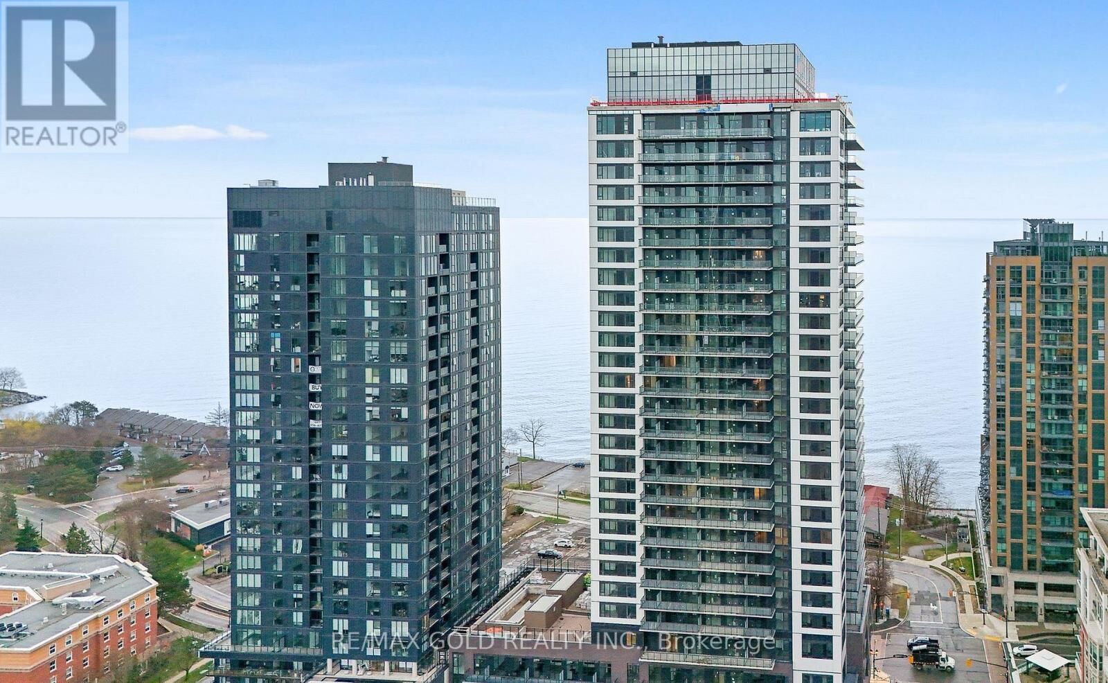 Property Photo: 2075 Lakeshore Road 214 ON L7R 1E2