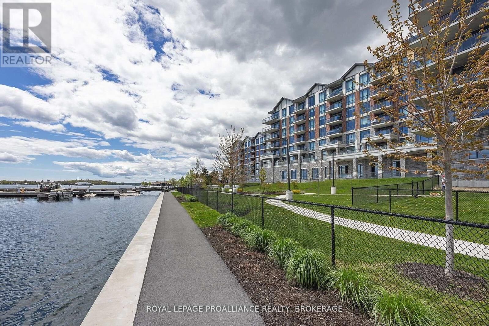 Property Photo:  129A South Street 410  ON K7G 0A9 