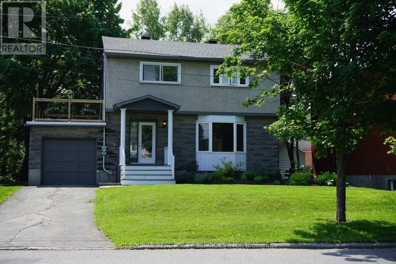 Property Photo:  306 Clare Street  ON K1Z 7E6 