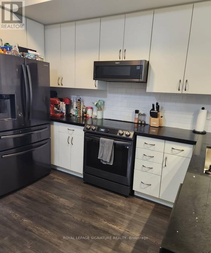 Property Photo:  41 Creekbank Road  ON M6L 0A3 