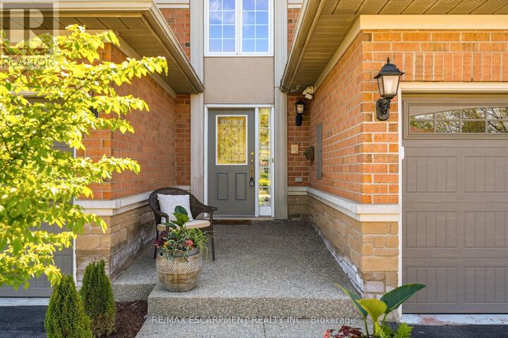 Property Photo:  4163 Stonebridge Crescent  ON L7M 4N2 
