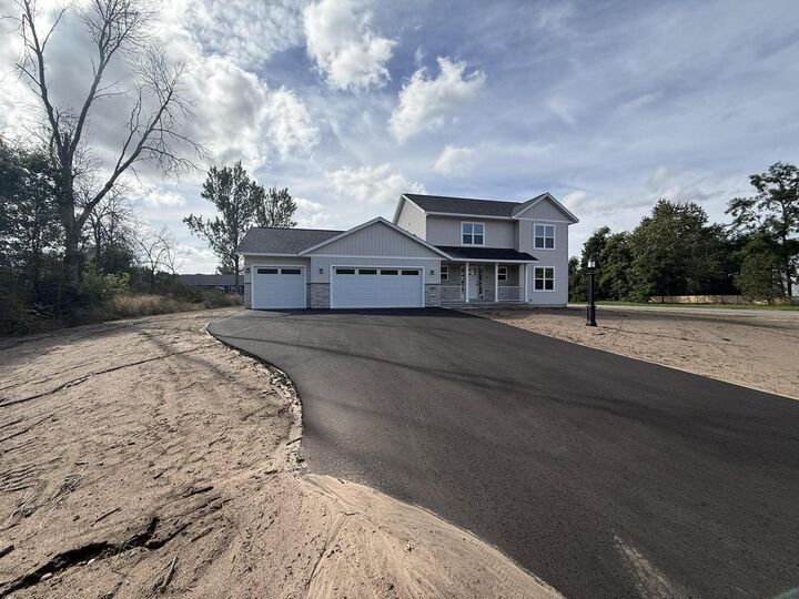Property Photo:  561 Amberwood Way  WI 54467 