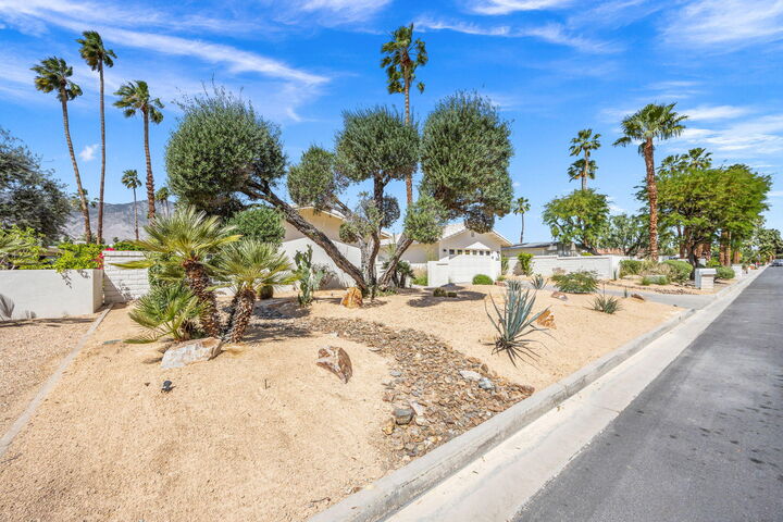Property Photo:  2063 S Broadmoor Drive  CA 92264 