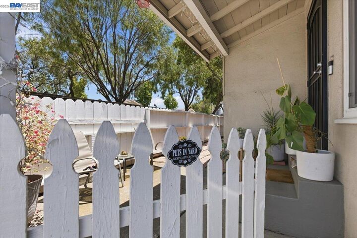 Property Photo: 882 W Tennyson Rd CA 94544