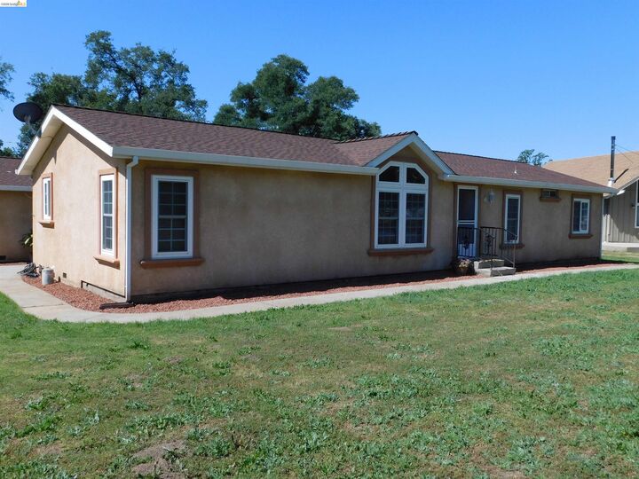 Property Photo:  20584 W Willow Springs Dr.  CA 95372 