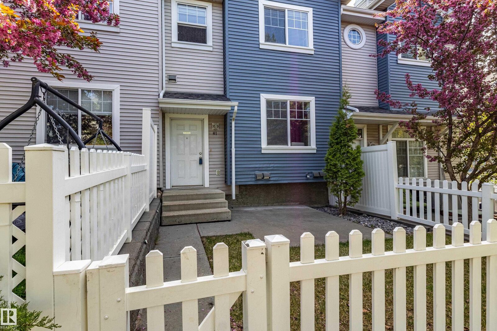 Property Photo:  8304 11 Avenue SW 41  AB T6X 1J8 