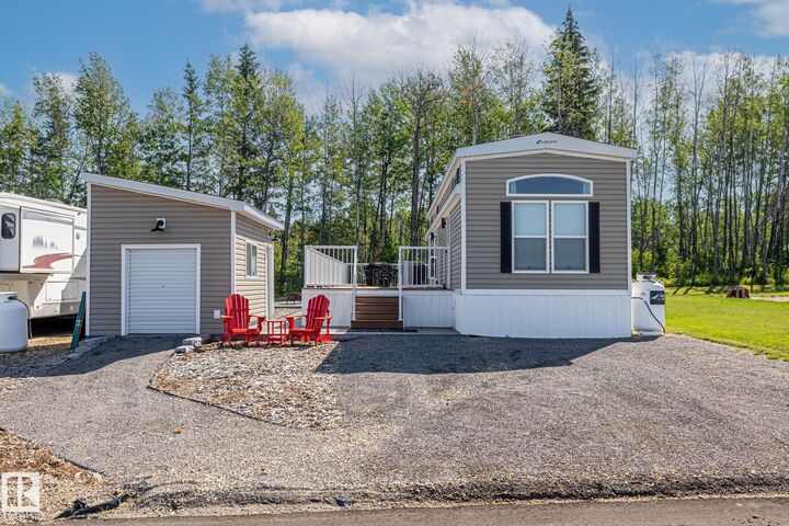 Property Photo:  565 53126 Rge Road 70  AB T7Z 1M1 