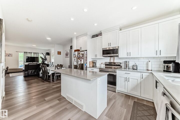 Property Photo:  5167 Edgemont Boulevard NW  AB T6M 1J7 