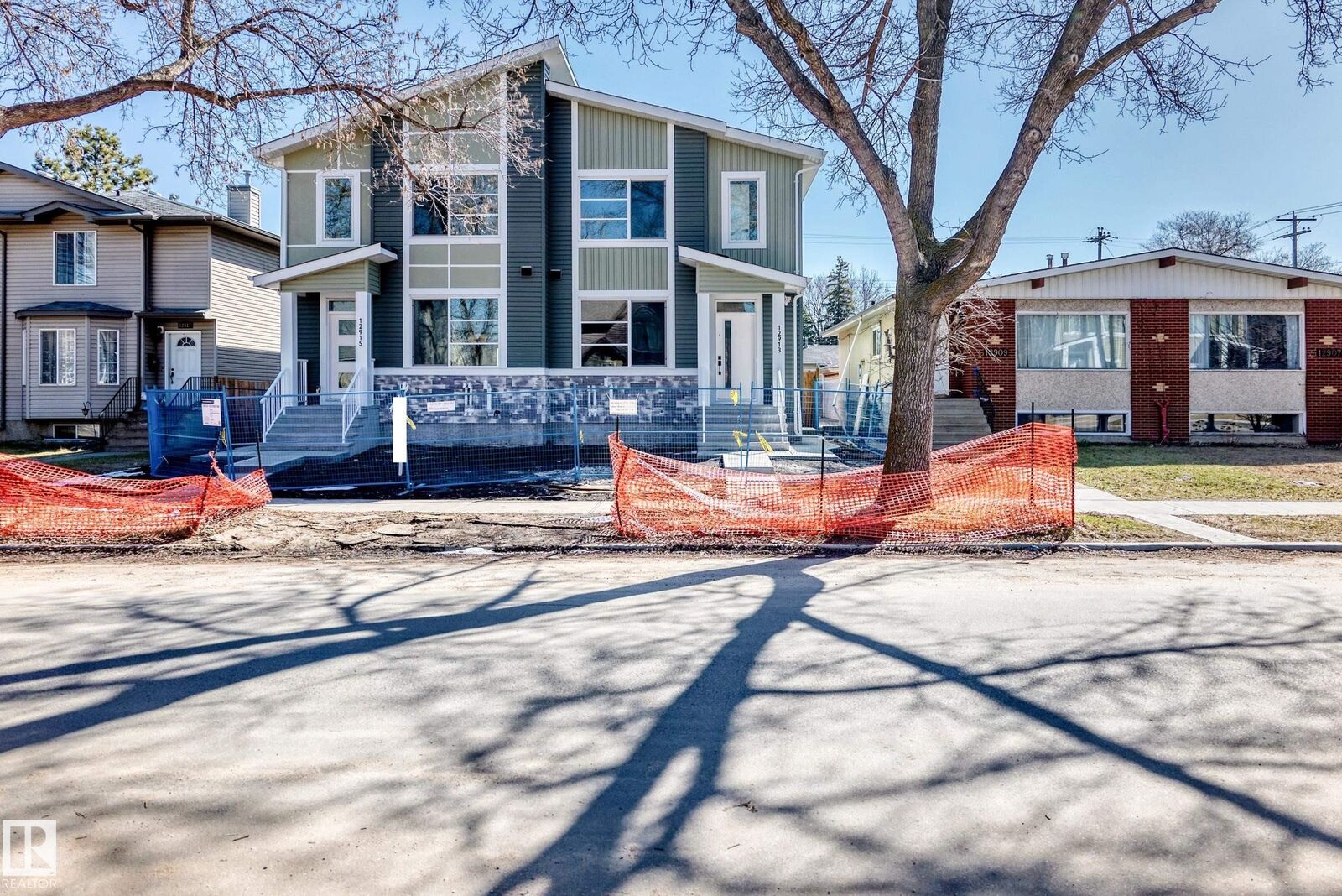 Property Photo:  12915 123 Street NW  AB T5L 0J6 
