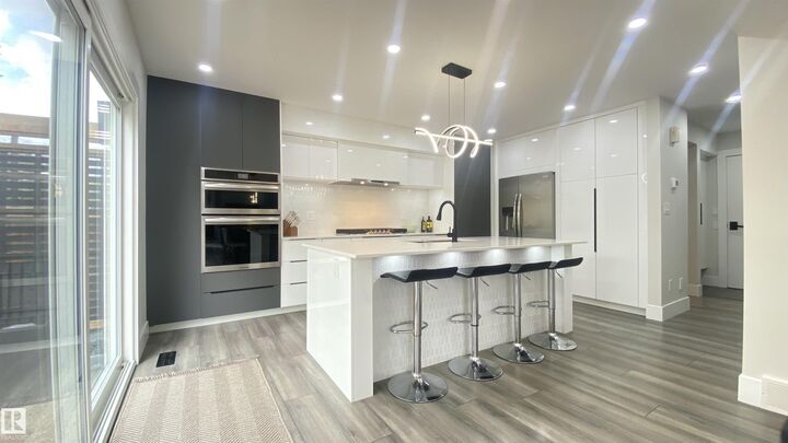Property Photo:  7604 181 Street NW  AB T5T 1Z7 