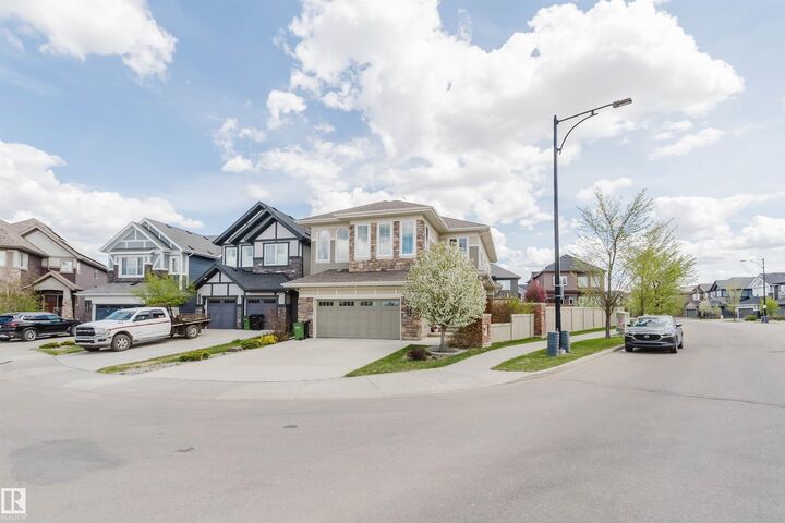 Property Photo:  3571 Keswick Boulevard SW  AB T6W 3W9 