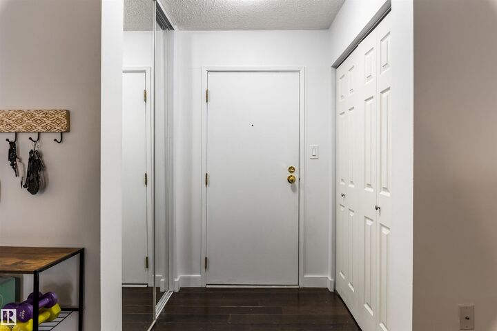 Property Photo:  10335 118 Street NW 403  AB T5K 1Y6 
