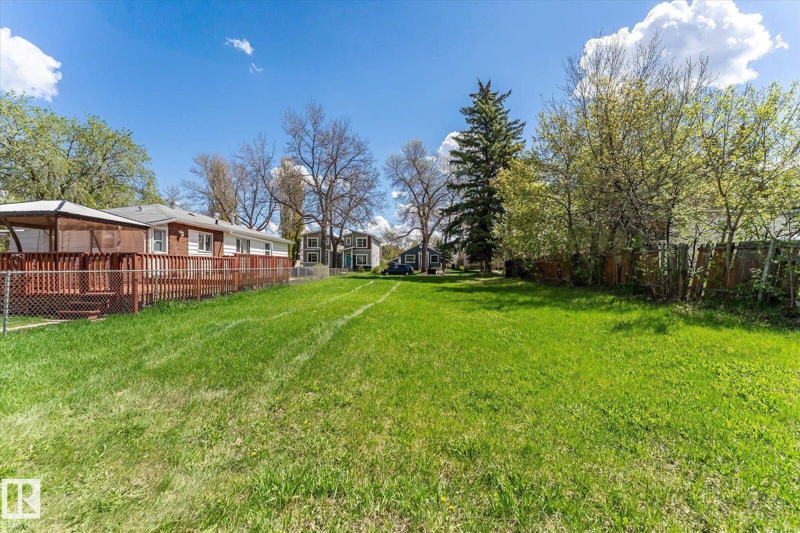 Property Photo:  12122 45 Street NW  AB T5W 2V1 