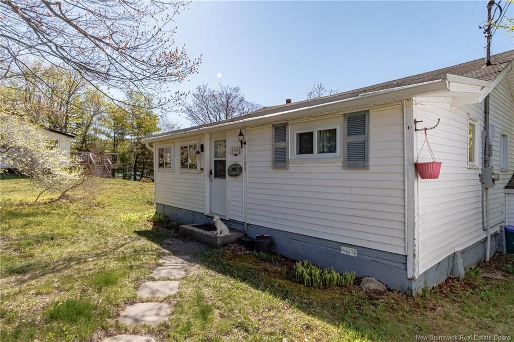 Property Photo:  209 Crawford  NB E2N 1K8 