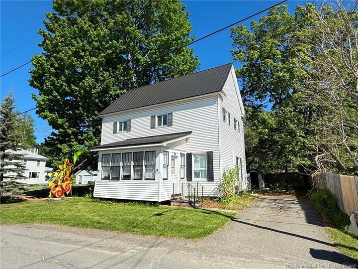 Property Photo:  106 College Street  NB E7M 1K6 