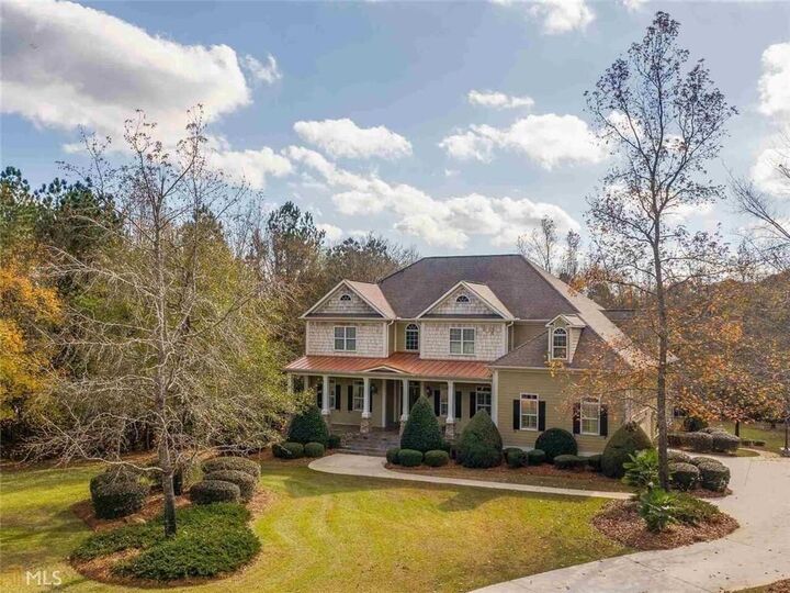 Property Photo: 442 Heritage Lake Drive GA 30224