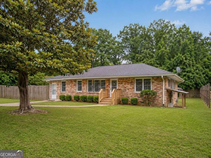 Property Photo: 1189 Rockcut Road GA 30297