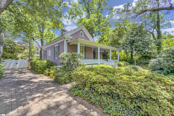 Property Photo:  412 Hampton Avenue  SC 29601 
