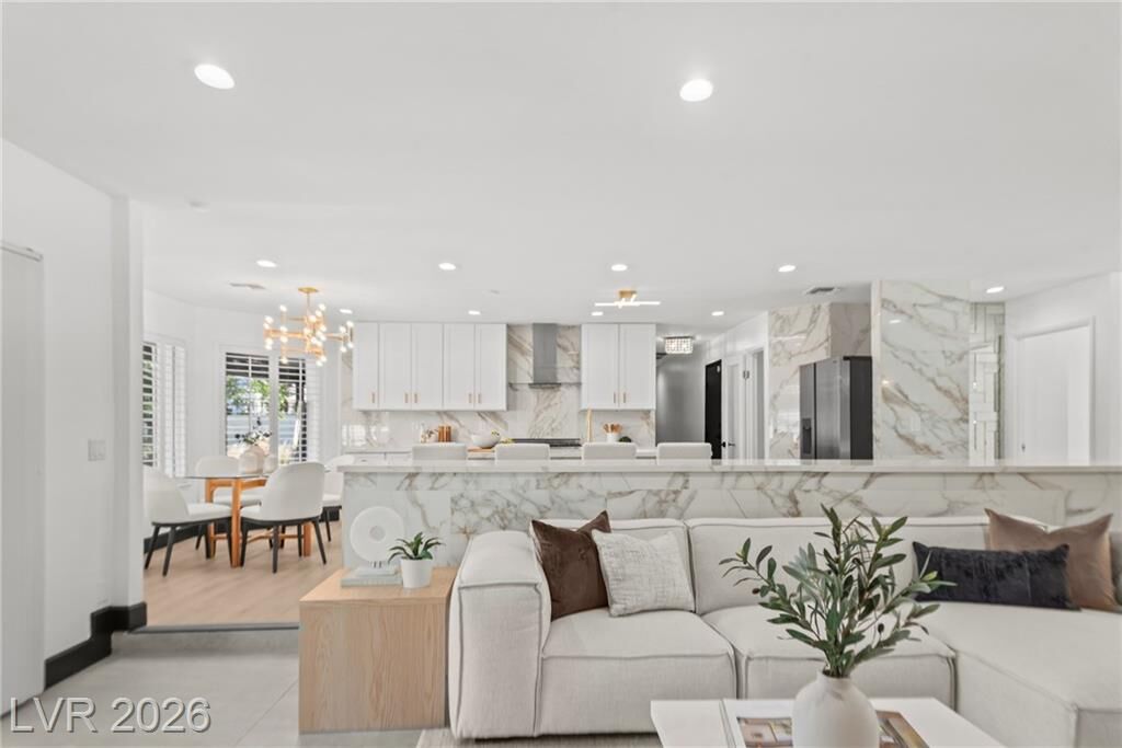 Property Photo:  2840 Duneville Street  NV 89146 