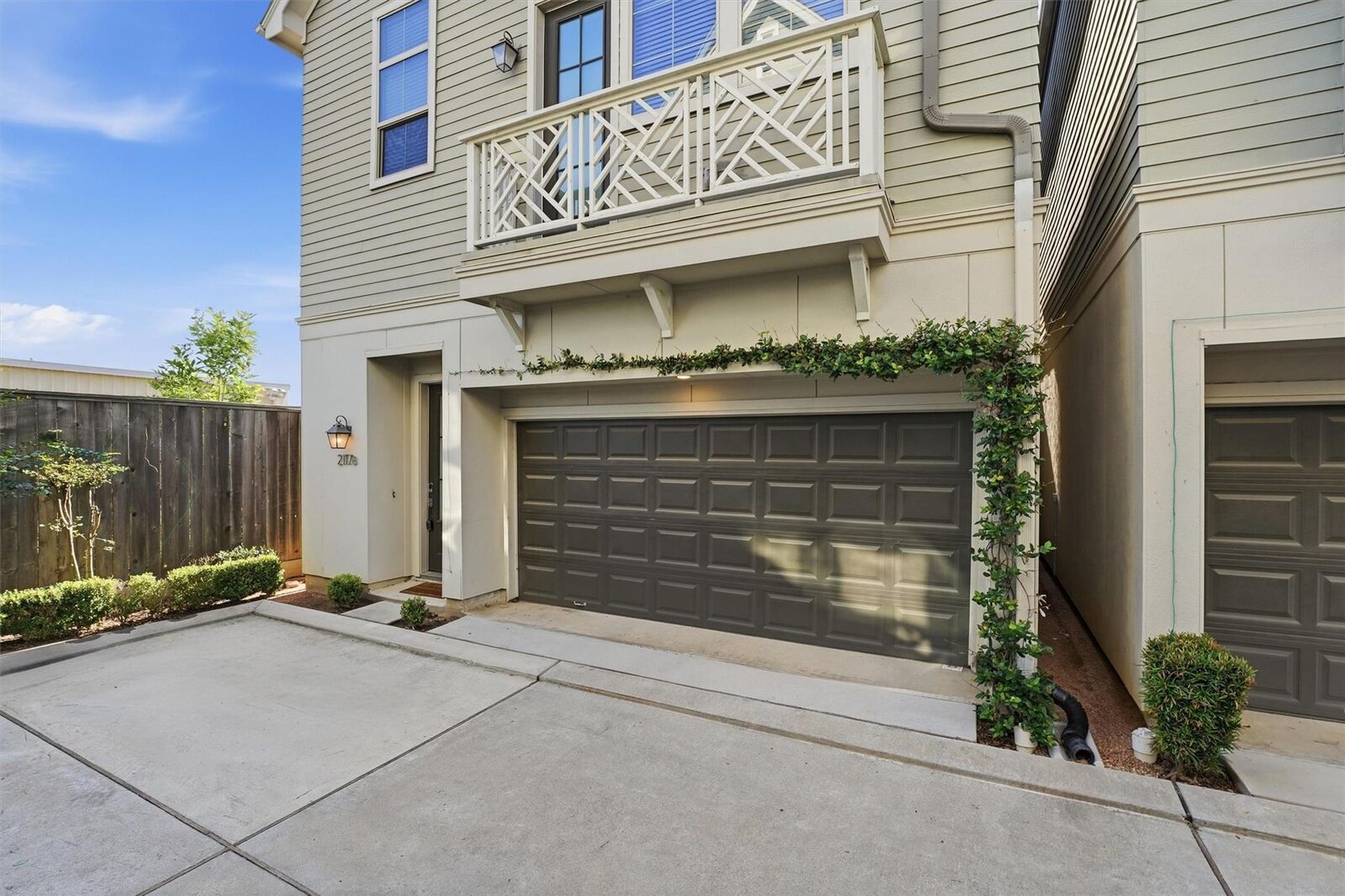 Property Photo: 2117 Naomi Street B TX 77054