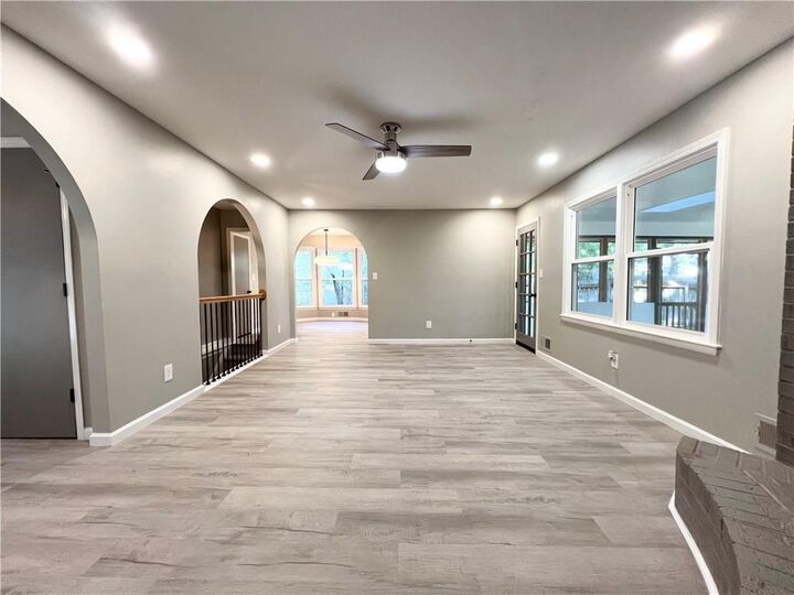 Property Photo: 718 NE Mulberry Street MO 64086