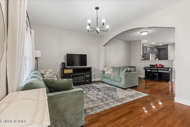 Property Photo: 410 Ashbury Circle TN 37874