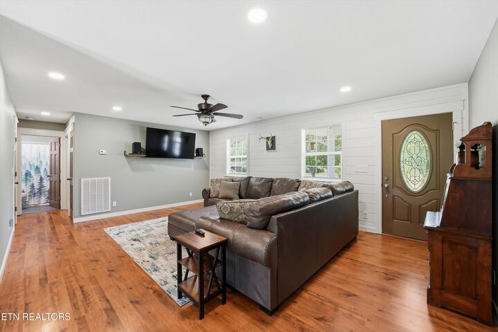 Property Photo: 362 County Road 189 TN 37322