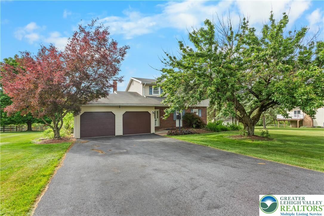 Property Photo:  8034 Valley View Road  PA 18067 