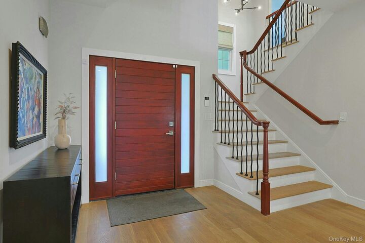 Property Photo:  28 Rose Street 28  NY 10706 