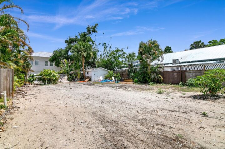 Property Photo: 1703 W Jetton Avenue FL 33606