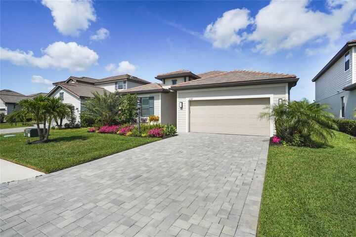 Property Photo:  5238 Coral Reef Way  FL 34211 