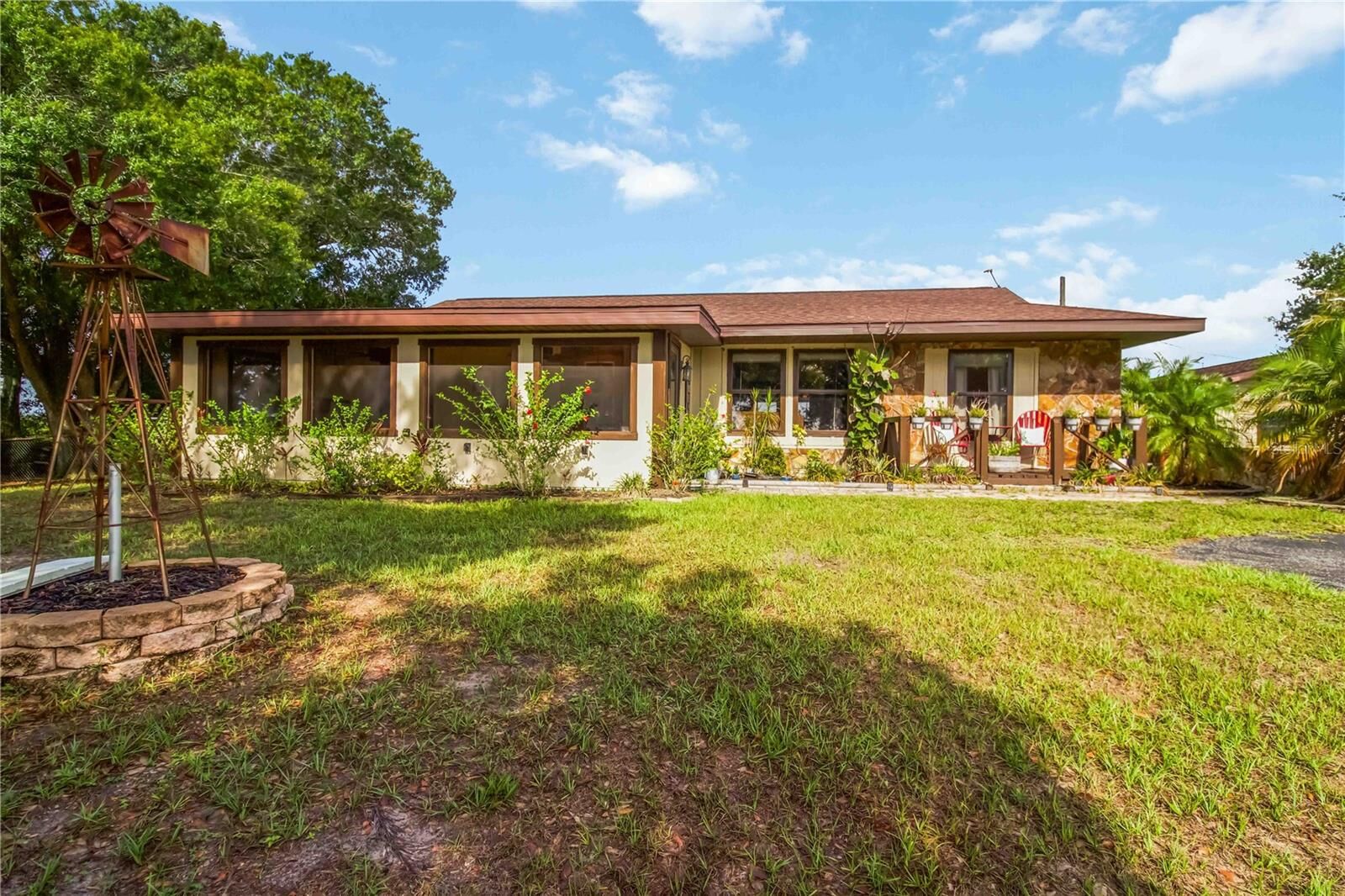 Property Photo:  7597 SE Highway 31  FL 34266 