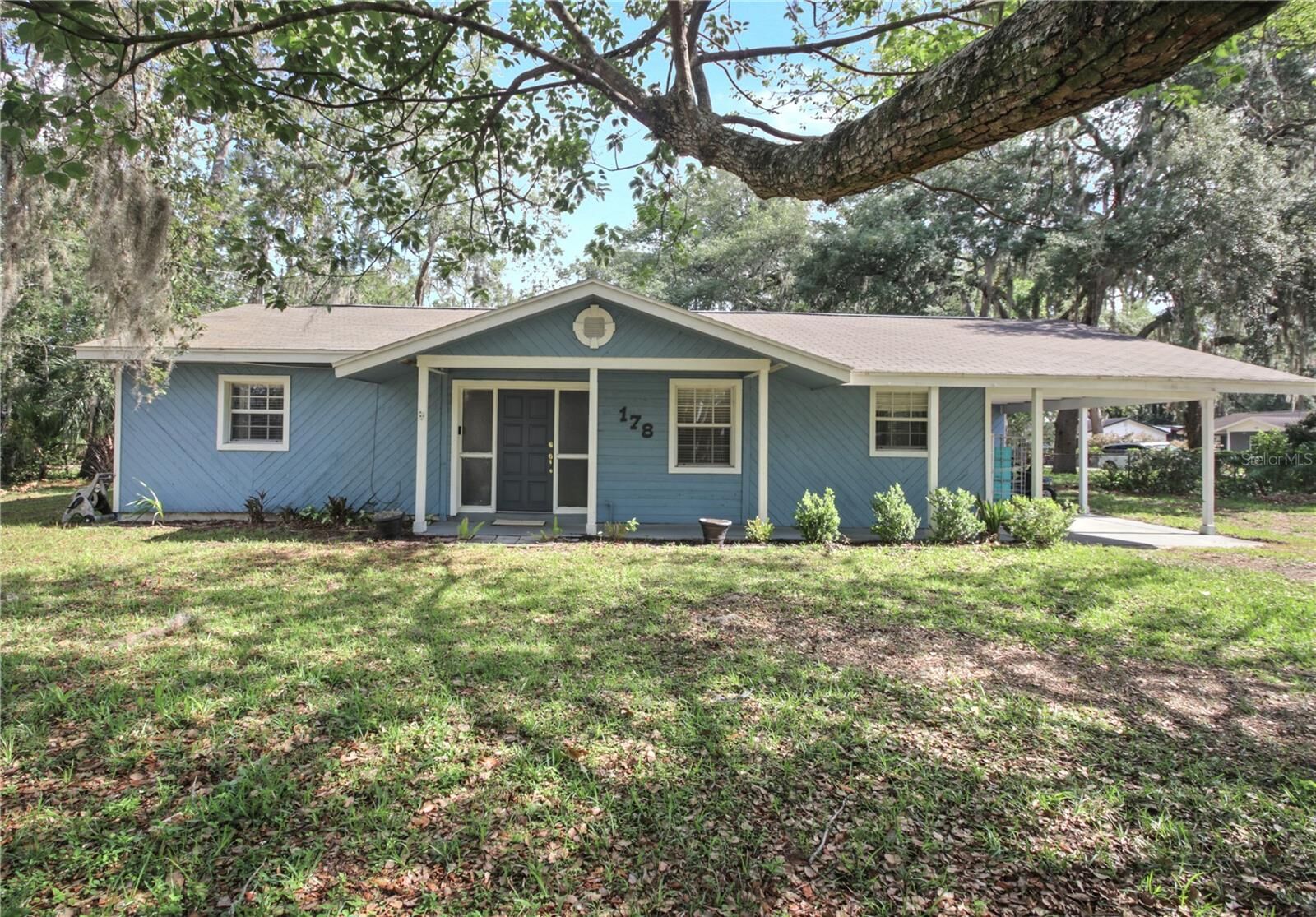 Property Photo: 178 Washington Avenue FL 32746