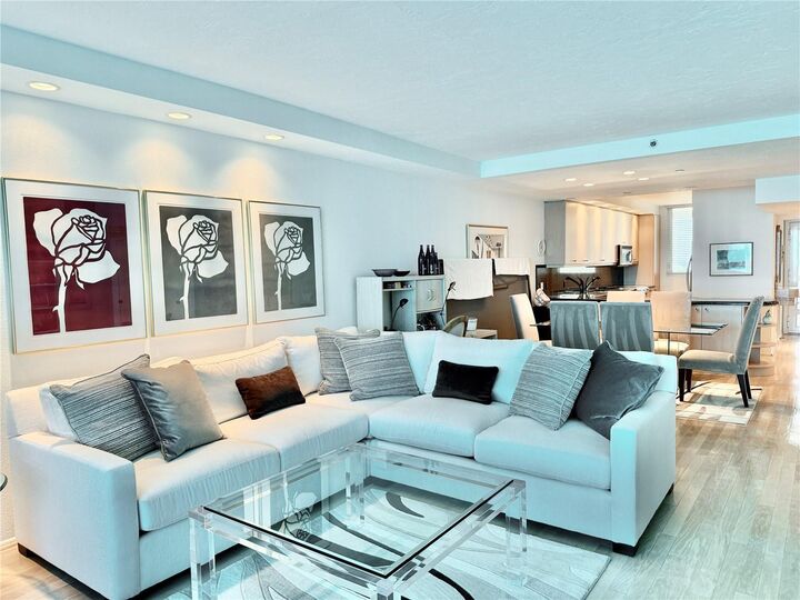 Property Photo:  1135 Gulf Of Mexico Drive 505  FL 34228 