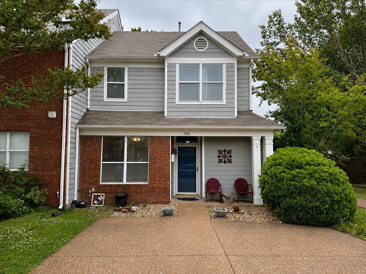 Property Photo: 716 N Walnut Woods Cv TN 38018